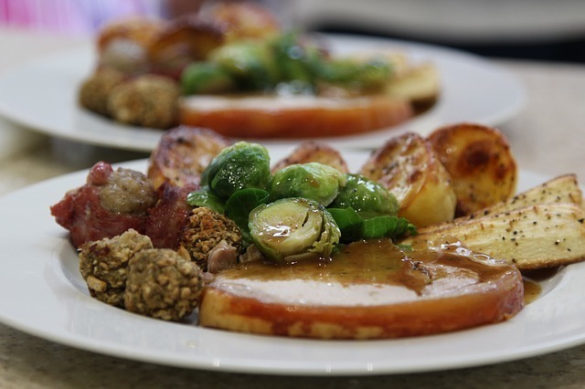 christmas-dinner-3846972_640.jpg